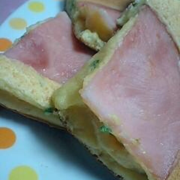 朝食に☆ハムとパセリのパンケーキ